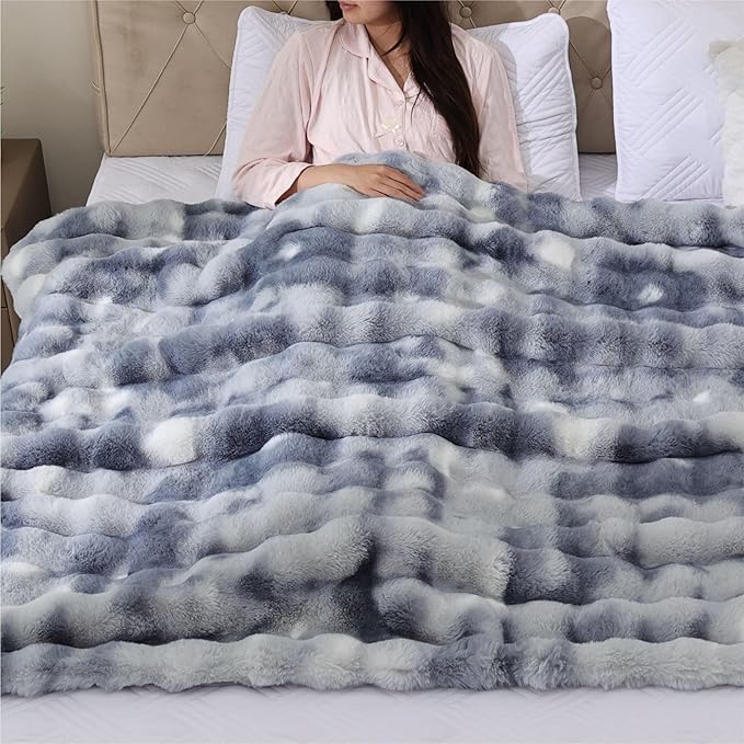 Blue Faux Fur Throw Blanket for Couch, 60X80 Inch Cozy Plush Blanket for Bed, Sofa & Reading Nook Chair Bedroom Living Room