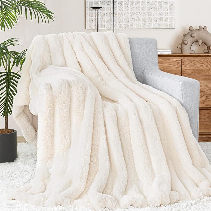 Touchat Ultra Soft Luxury Fluffy Ridgeline Faux Fur Throw Blanket, Thick Warm Fuzzy Blankets for Winter, Cozy Plush Reversible Blanket for Couch, Bed, Sofa，Beige Cream White, 90x90 Inches