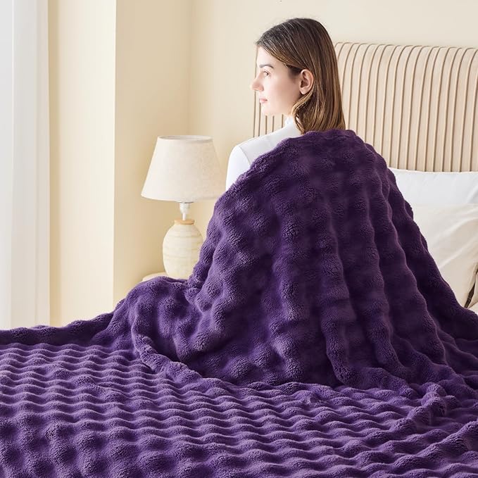 NEWCOSPLAY Twin Blanket for Couch Purple Super Soft Flannel Fleece 3D Bubble Lightweight Bed Blanket All Season Use (Purple, Twin(60"x80"))