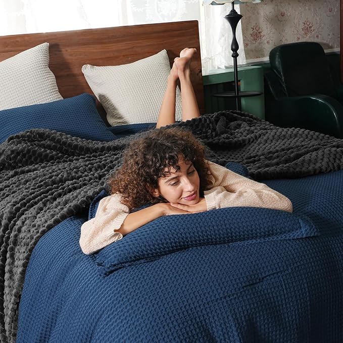 PHF Ultra Soft Flannel Fleece Blanket Twin Size, Lightweight 3D Jacquard Fleece Blanket, No Shedding, No Pilling, Luxury 340GSM Aesthetic Fluffy Cozy Bedding for Bed Room Decor, 66"x90",Dark Grey