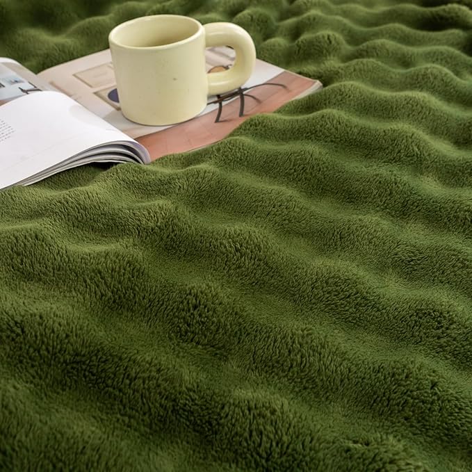 YUSOKI Luxury 3D Bubble Light Weighted Throw Blanket 2.8lb,All Ages,Home Decoration, (Olive Green,60 * 80inches)