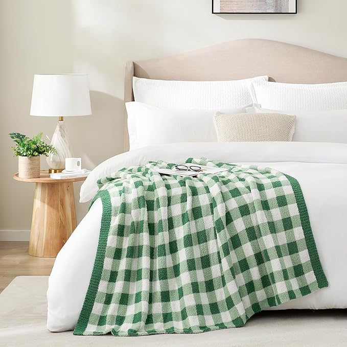 Snuggle Sac St.Patrick's Day Blanket for Couch, Super Soft Cozy Warm Knit Netural Decorative Fluffy Blankets, Reversible Buffalo Plaid Microfiber Throws for Sofa Bed, Plaid Green, 50x60 Inches