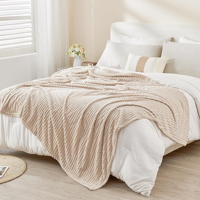 EMME Fleece Blanket, 3D Jacquard Throw Blanket for Couch and Bed, Soft Cozy and Fluffy Blankets Lightweight Luxury Flannel with Geometric Grid Design (Beige, 108" x 90")
