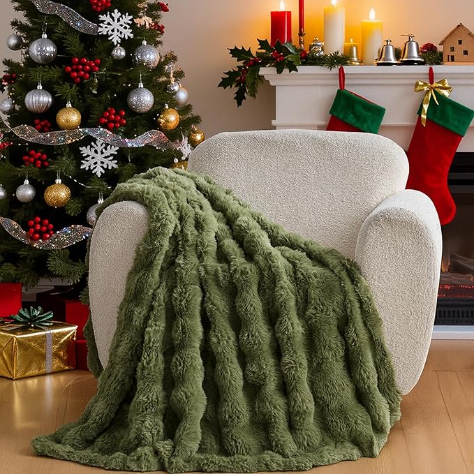 Lotus Karen Faux Fur Throw Blanket Dark Green - 800 GSM Bubble Rabbit Fluff Blanket for Couch Bed Sofa,Softest Fluffy Fuzzy Cozy Blanket,Thick Furry Plush Shaggy Warm Blankets for Women,60x80 Inches