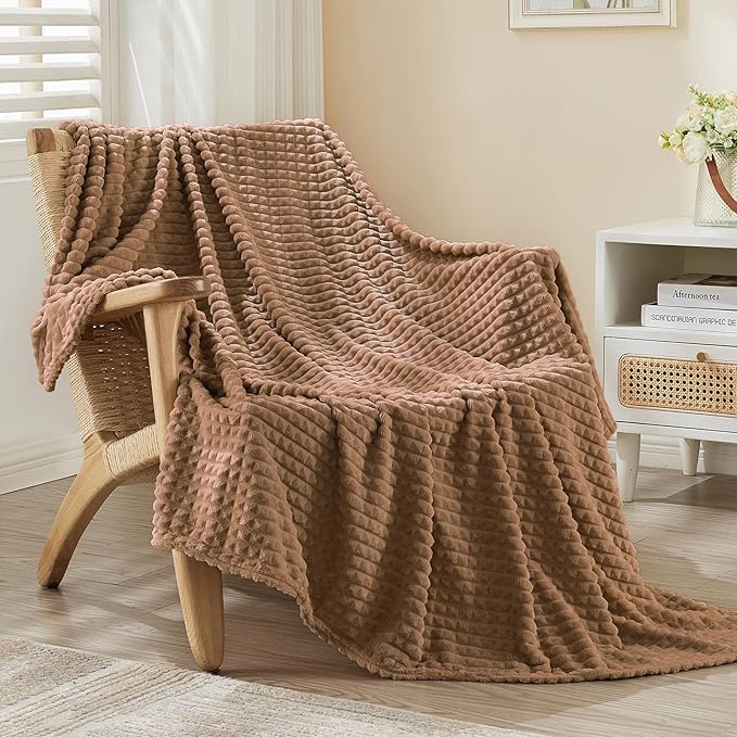 EMME Fleece Blanket Queen Size Luxury Flannel for Couch Bed Sofa Chair, Soft, Plush, Warm and Cozy Blanket with Geometric Grid Design (Brown, 80'' x 90'')