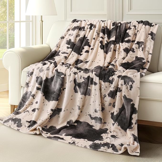 Cow Print Blanket Ultra Soft Flannel Throw Blanket for Couch Bed, Cute Cozy Lightweight All-Season Fleece Blanket, Gift for Women & Girls, 50×60 Inches Pink