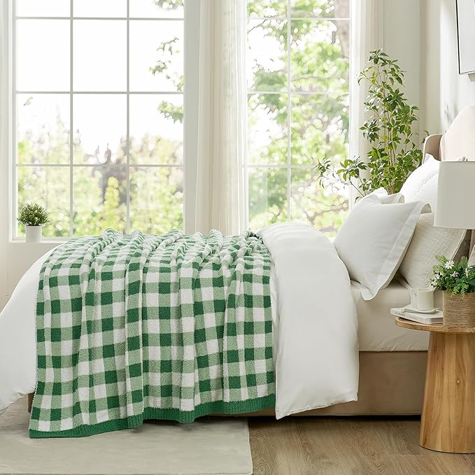 Snuggle Sac St.Patrick's Day Blanket for Couch, Super Soft Cozy Warm Knit Netural Decorative Fluffy Blankets, Reversible Buffalo Plaid Microfiber Throws for Sofa Bed, Plaid Green, 50x60 Inches