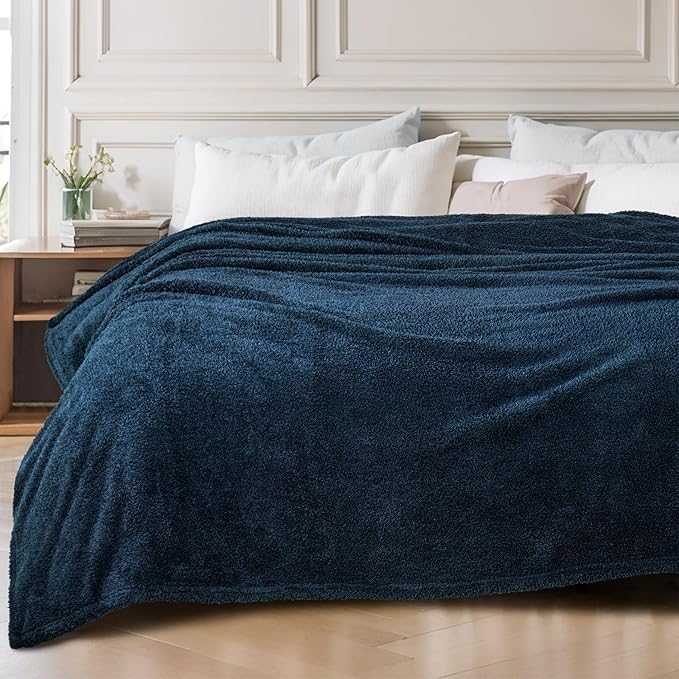 Exclusivo Mezcla Fleece Bed Blankets Queen Size, Ultra Soft, Lightweight and Fuzzy Navy Blue Blanket for Women, Home Decor, 90x90 Inches