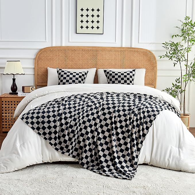 FY FIBER HOUSE Checkered Flannel Fleece Throw Blanket Queen Size Soft Cozy Checkerboard Grid Print Chessboard Gingham Pattern Blankets for Bed Couch Sofa, 90"x90", Black Grey