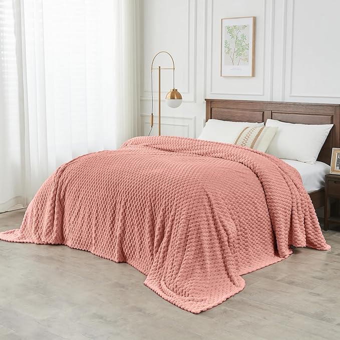 FY FIBER HOUSE Oversized King Blanket 120" x120" Seamless Extra Large Bed Blanket 10' x 10' Super Soft Plush Fuzzy Huge Blankets for Couch Office Sofa, Pink