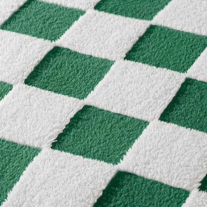 Exclusivo Mezcla Checkered Throw Blanket, Super Soft and Warm Fluffy Fleece Blanket for Couch, Sofa, Bed, Cute Plaid Pattern, Green, 50" x 60"