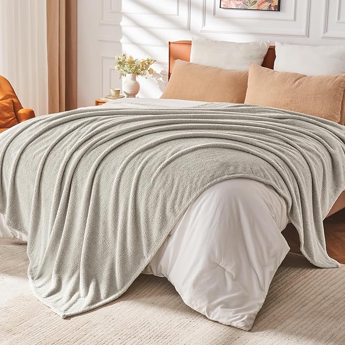 EMME Fluffy Soft Blanket Queen Size - 80"*90" Grey Soft Fluffy Warm Bed Blankets Bed, Camping, Picnic, Travel Lightweight Blanket