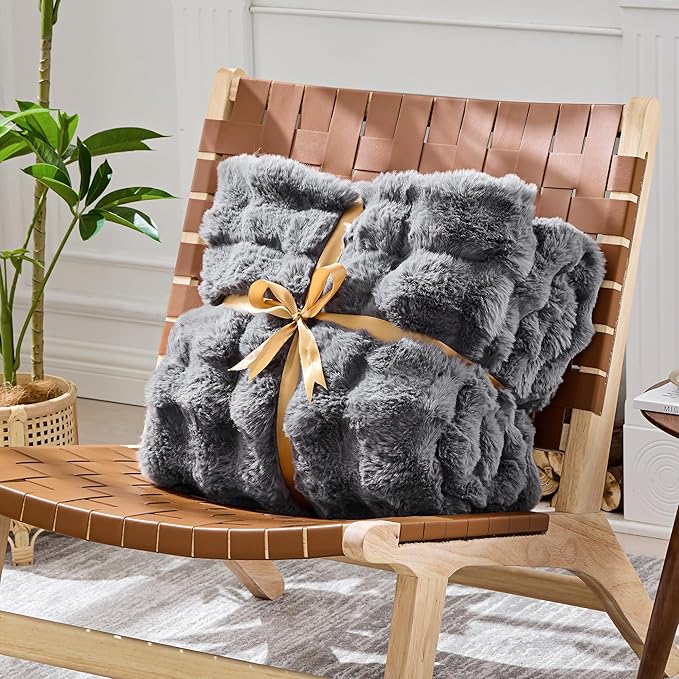 Luxury 1000GSM Faux Rabbit Fur Throw Blanket, Super Heavy Warm Cozy Blankets for Couch Bed Sofa, Bubble Plush Fuzzy Elegant Soft Reversible Mink Blanket for Living Room Bedroom, Grey