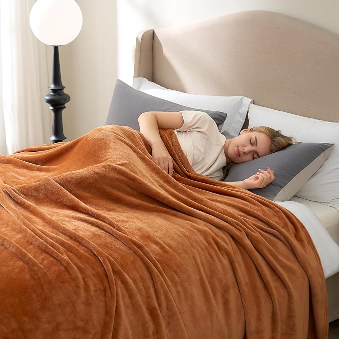 Hansleep Fleece Pumpkin Orange Throw XL Blanket, Super Soft Flannel Fuzzy Plush Cozy Blanket for All Seasons, Pumpkin Orange, Throw XL 50x70 Inches