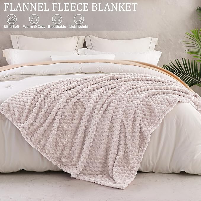 Exclusivo Mezcla Fleece King Blanket for Bed, Extra Large Fuzzy Camel Bed Blankets, Soft Cozy Plush Sofa Throws for All Seasons, 90x104 Inches