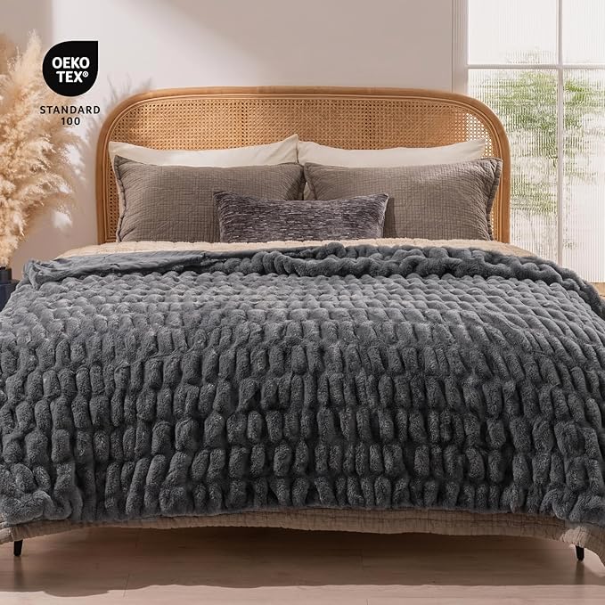 EVERGRACE Luxurious Soft Faux Rabbit Fur Throw Blanket, Cozy Fuzzy Plush Warm Throws for Couch Bed Sofa Chair Decor, Ruched Bubble Fluffy Blanket with Reversible Velvet, 50" x 60", Charcoal Gray