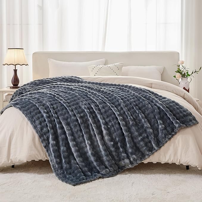 3D Bubble Plush Blanket Textured Fleece Throw Soft Warm Cozy Blanket Couch Bed Twin Grey 60x80 Inches