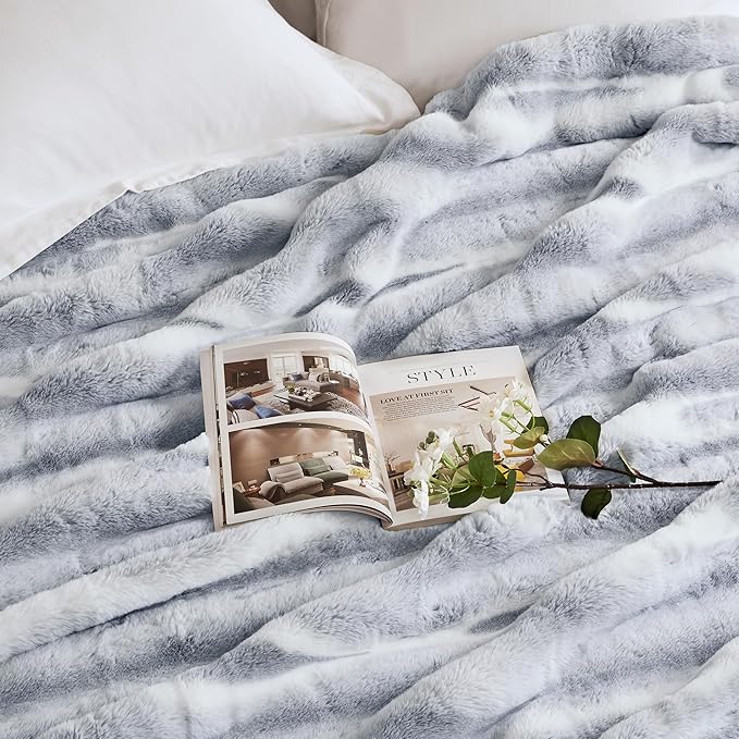Hyde Lane Luxury Fluffy Faux Rabbit Fur Throw Blanket - Ultra Soft Cozy Blankets for Sofa, Couch, Bedroom | Warm Thick Fuzzy Throws As a Gift, Snow Lynx, 50"x60"