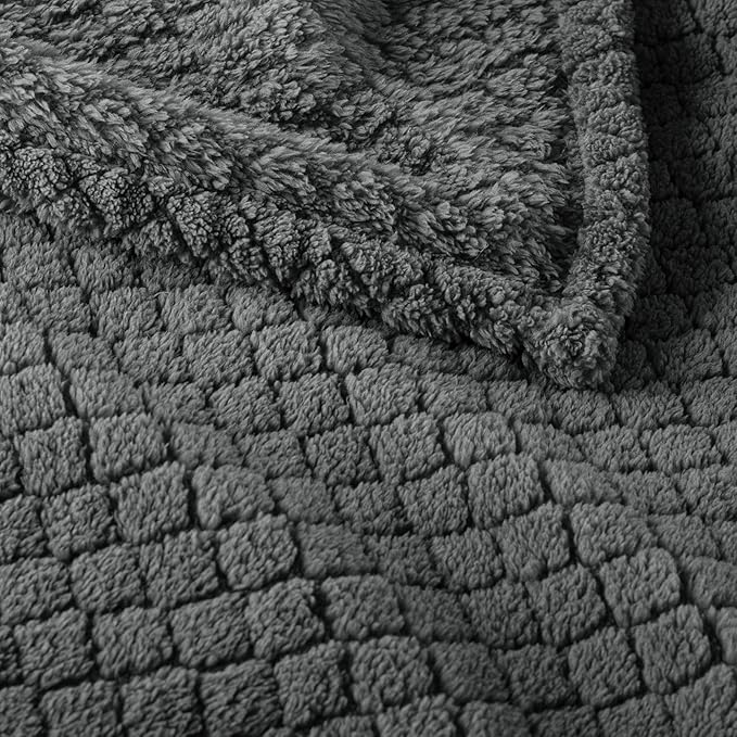 Exclusivo Mezcla Fleece Throw Blanket for Couch and Bed,Extra Soft Warm Decorative Fuzzy Throws for Women,Lightweight Cozy Blankets Size 50x60 Inches, Dark Grey