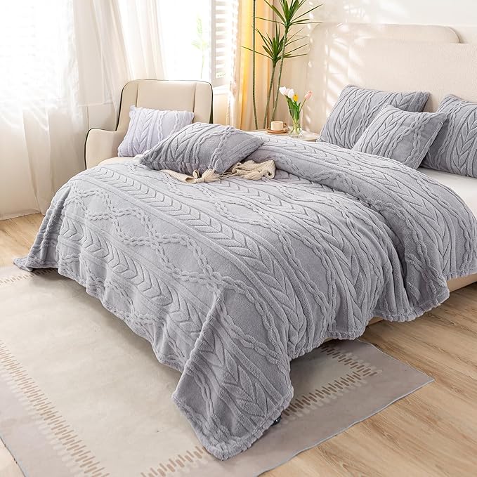 YUSOKI Twin XL Blanket Single Layer,Weight(3.1lb),370GMS-3D Stylish Design for Gift Home Decor (Light Grey,65"x90")