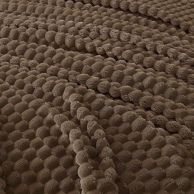 PHF Ultra Soft Flannel Fleece Blanket King Size, Lightweight 3D Jacquard Fleece Blanket, No Shedding, No Pilling, Luxury 340GSM Aesthetic Fluffy Cozy for Bed Room Decor, 108"x90", Cocoa Brown