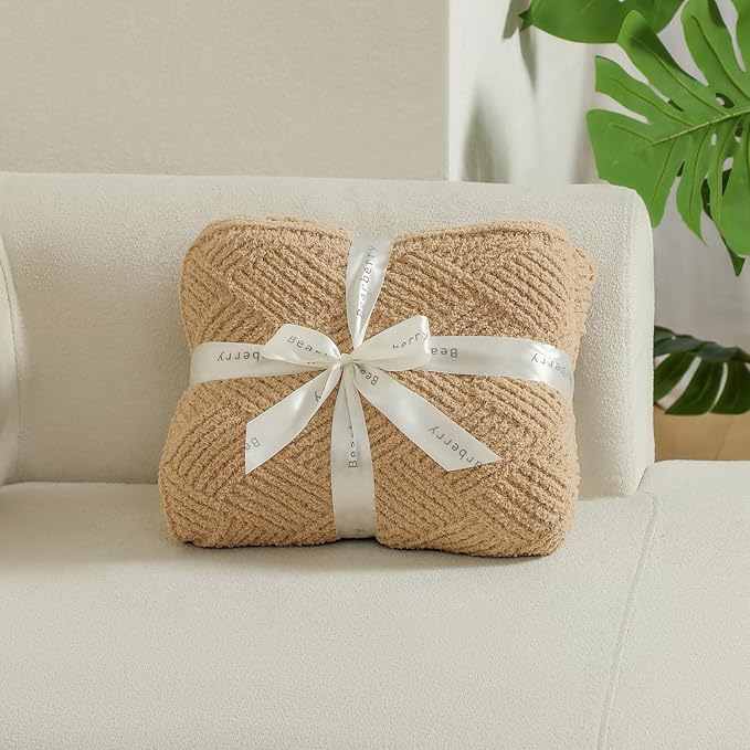 bearberry Super Soft & Fuzzy Minky Throw Blanket Lightweight All-Season - Diamond Stitch Plush Fleece for Couch, Bed, Sofa | Machine Washable Cozy Gift for Women, Men, Home (Camel, 40”x50”)