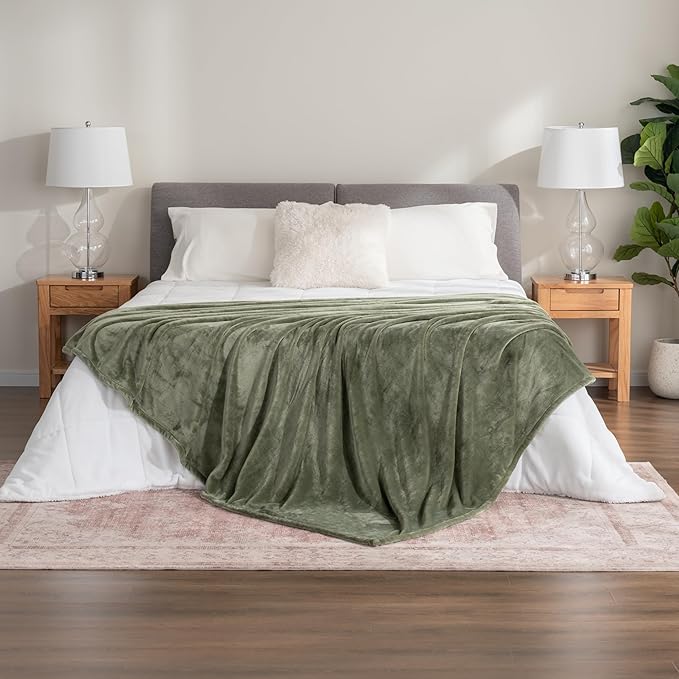 Berkshire Blanket Classic Velvetloft® Solid Blanket Twin Size, Lightweight Cozy Flannel Plush Blanket for Bed and Couch,Dark Sage,60×92 Inches