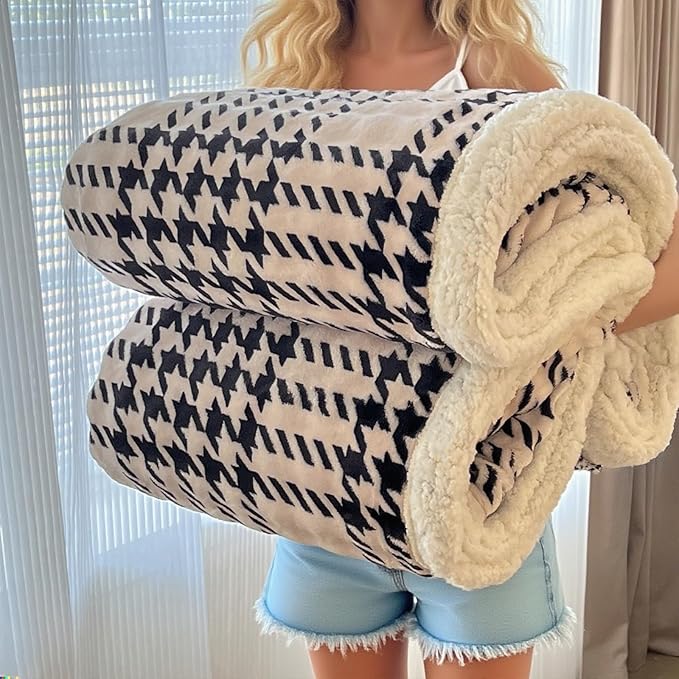 Cozy Flannel Throw Blanket Queen Size - Soft Plush Fleece for Women Girls, Perfect (Christmas/Birthday), Decor for Bed & Couch, All Seasons