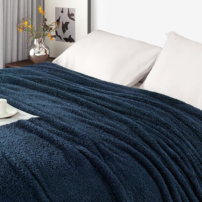 Exclusivo Mezcla Fleece Bed Blankets Queen Size, Ultra Soft, Lightweight and Fuzzy Navy Blue Blanket for Women, Home Decor, 90x90 Inches