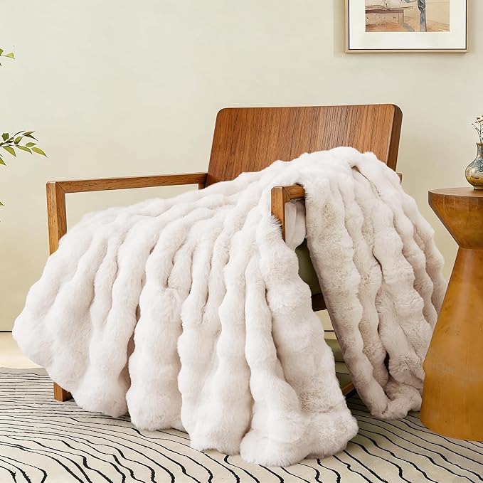 Comelady Faux Rabbit Fur Throw Blanket for Couch,Soft Fluffy Thick Bubble Blanket for Bed Sofa Room Decor-Lightweight Cozy Fuzzy Blanket Gifts for Women Men,Cream White,50"×60"