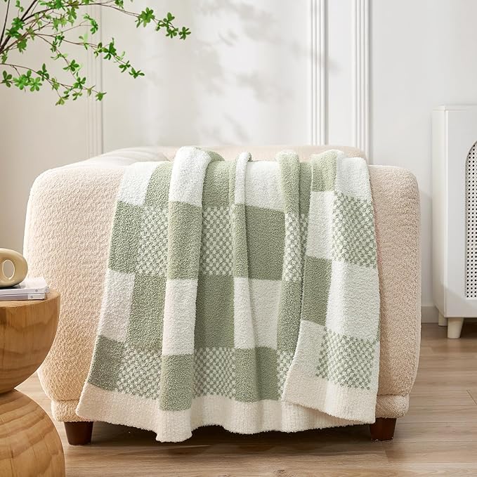 Snuggle Sac Checkered Blanket, Sage Green Throw Blanket for Couch Checker Microfiber Warm Fuzzy Cozy Soft Oversized Throw XL Reversible Checkerered Blankets for Sofa, Chair, Bed, 50x70 inches