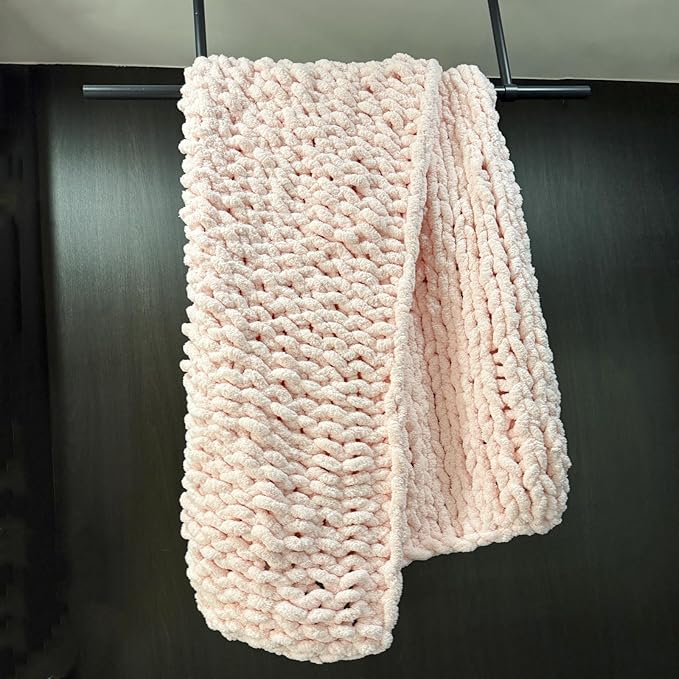 Chunky Knit Blanket Throw 48"x71", Chenille Throw Blankets, Handmade Warm & Cozy Blanket Couch Bed Home Decor, Soft Breathable Fleece Banket, Christmas for Couch Bed Sofa Best Gift (Pink)
