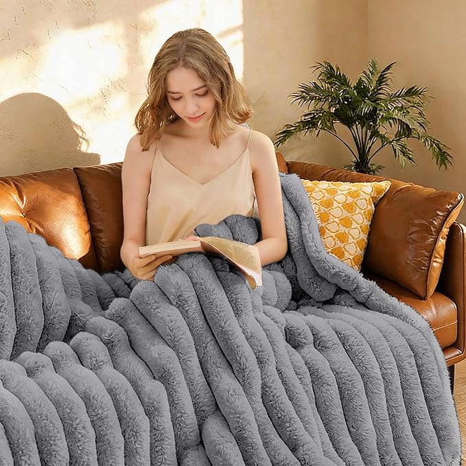 Faux Fur Throw Blanket for Couch, 850GSM Cozy Soft Plush Thick Striped Luxury Blanket for Sofa Living Room Bedroom,50 * 60 Inches, Grey