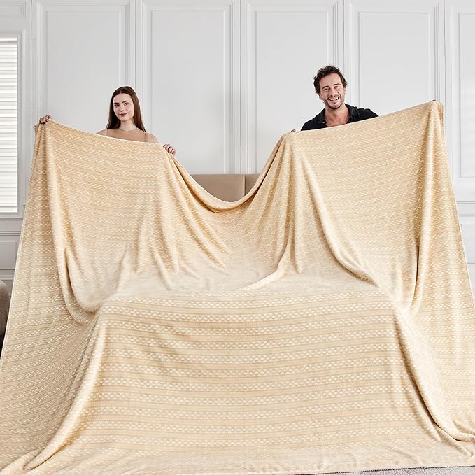 Extra Large Soft Cozy 120x138 Inches Seamless Oversized King Fleece Blanket - Huge 3D Jacquard Decorative 10'x11.5' California King Blanket for Bed, Sofa, Couch, Travel, Khaki Chain