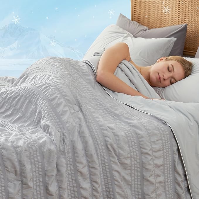 Cozy Bliss Seersucker Cooling Comforter Queen Size, Q-Max 0.45 Reversible Lightweight Cooling Blanket, Breathable Silk Smooth Summer Bedding Quilt for Hot Sleepers Night Sweats Light Grey