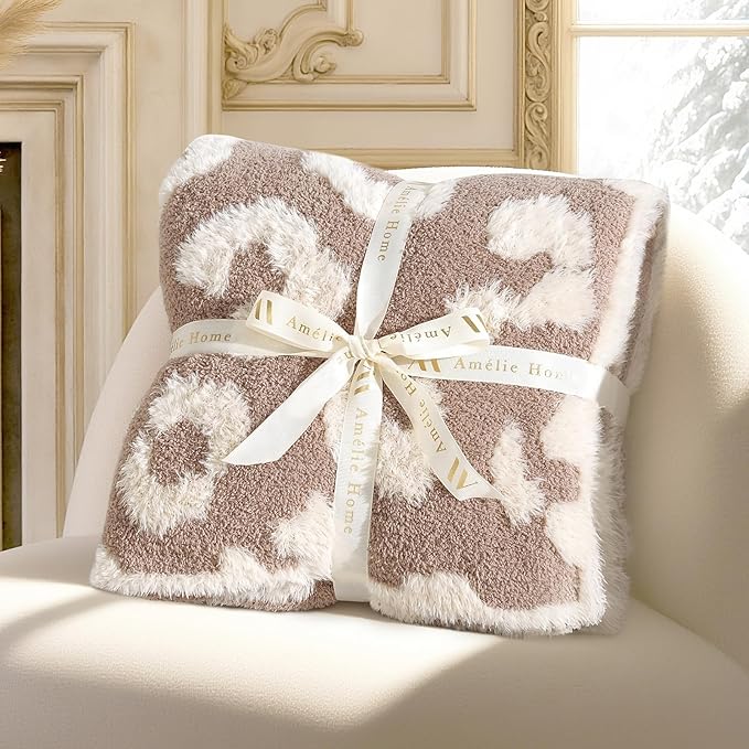 Amélie Home Knit Throw Blanket for Couch, Super Soft Fuzzy Cozy Throw, Giftable Knitted Blanket for Women Men, Birthday, Sofa Bed Living Room Decor, 50" x 60", Beige Leopard