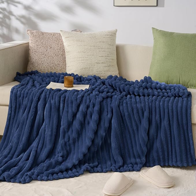 Joiedomi Twin Blanket for Bed, Soft & Warm Blue Fleece Blankets Gifts for Women Men Mom, Cozy Cute Soft Throw 60x80 Inches