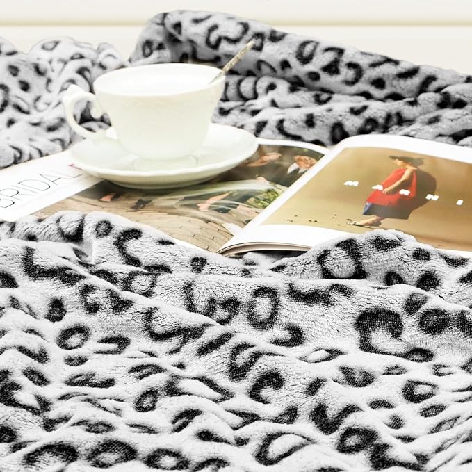Black Blanket Twin Size, Lightweight Soft Fuzzy Cozy Plush Twin Cheetah Print Fleece Throws for Bed Couch Home Bedroom Dorm Decor All Season 60" x 80"