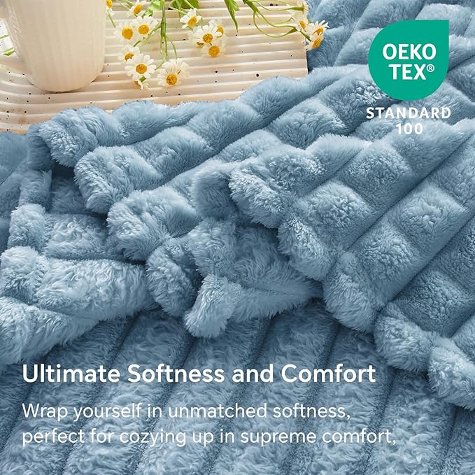 BEDELITE Blue Throw Blanket for Couch and Bed- Super Soft and Warm 3D Checkered Fluffy Fuzzy Fleece Blanket, Luxurious Plush Cozy Blanket for Room Decor Fall and Winter, 50x60 inches