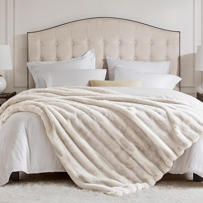 Hyde Lane Ultra Soft Plush Throw Blanket, Fuzzy Faux Rabbit Fur Throws, Luxury Cozy Fluffy Blankets for Sofa, Couch, Living Room Decor, Unique Gifts for Women, Frost Fox, 60"x80"