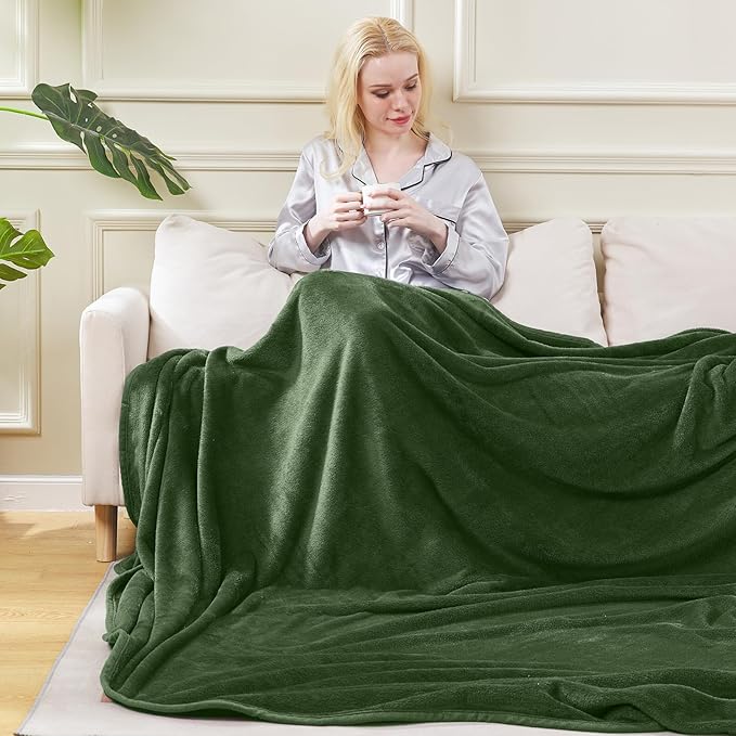 Fleece Blankets Travel Size Summer Blanket All Season Lightweight Throw for The Bed Extra Soft Brush Fabric Winter Warm Sofa Blanket 50"*61"(Travel Green)