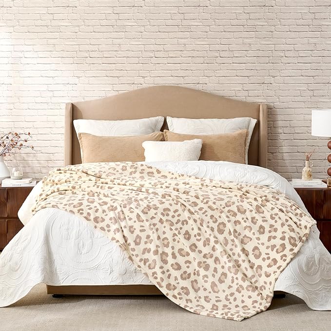 Cozy Bliss Leopard Print Fuzzy Throw Blanket for Bed & Couch, Thick Soft Warm Fleece Blankets for Room Decor, for Kids, Women Men Girls, Khaki Brown Cheetah 60"*80"