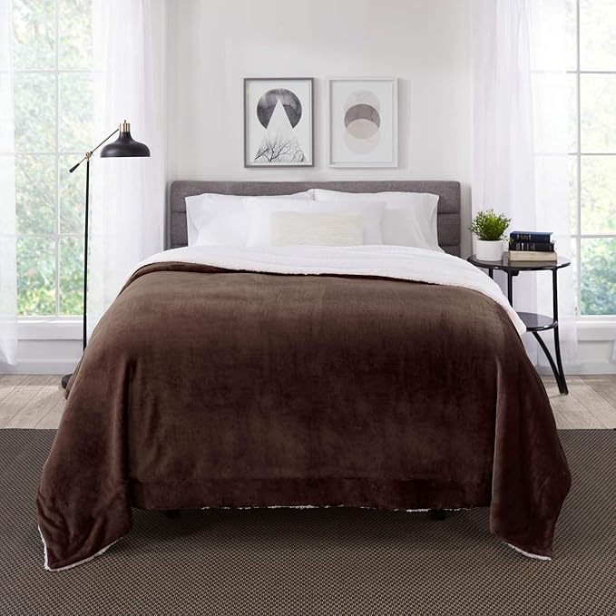 Genteele Sherpa Throw Blanket Super Soft Reversible Ultra Luxurious Plush Blanket, 90 x 90 inches, Brown/White