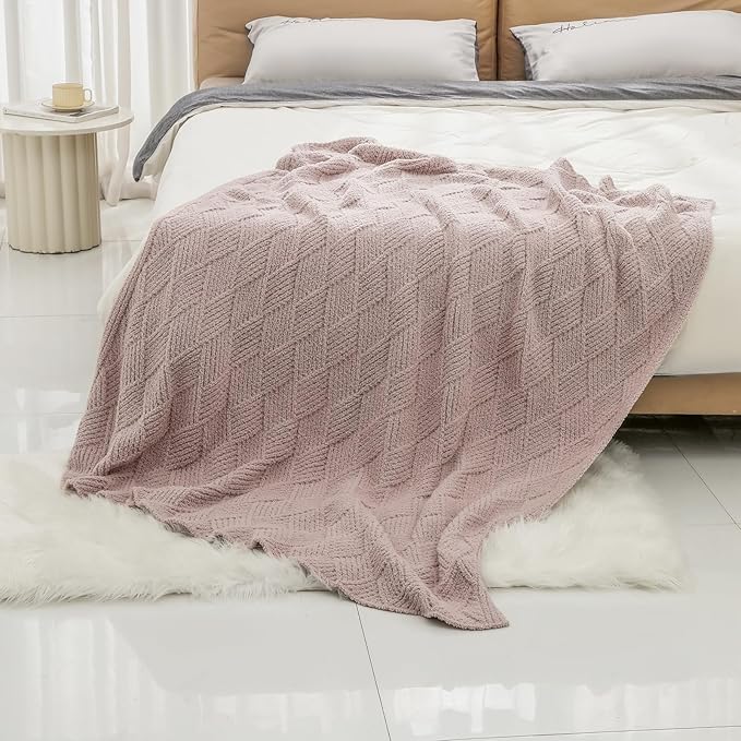 bearberry Super Soft & Fuzzy Minky Throw Blanket Lightweight All-Season - Diamond Stitch Plush Fleece for Couch, Bed, Sofa | Machine Washable Cozy Gift for Women, Men, Home (Beige, 50”x60”)