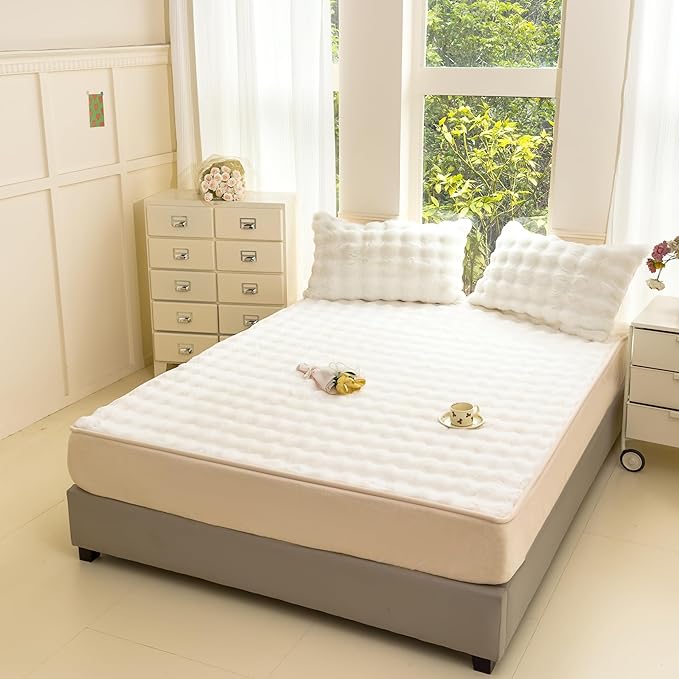H&D Bedding Queen Sheet Set – 3 Piece Bed Sheets for Queen Size Bed, Luxury Soft and Breathable Faux Fur, Includes 1 Comfy Bubble Sheet, and 2 Pillowcases (Ivory, 3-Piece Set)