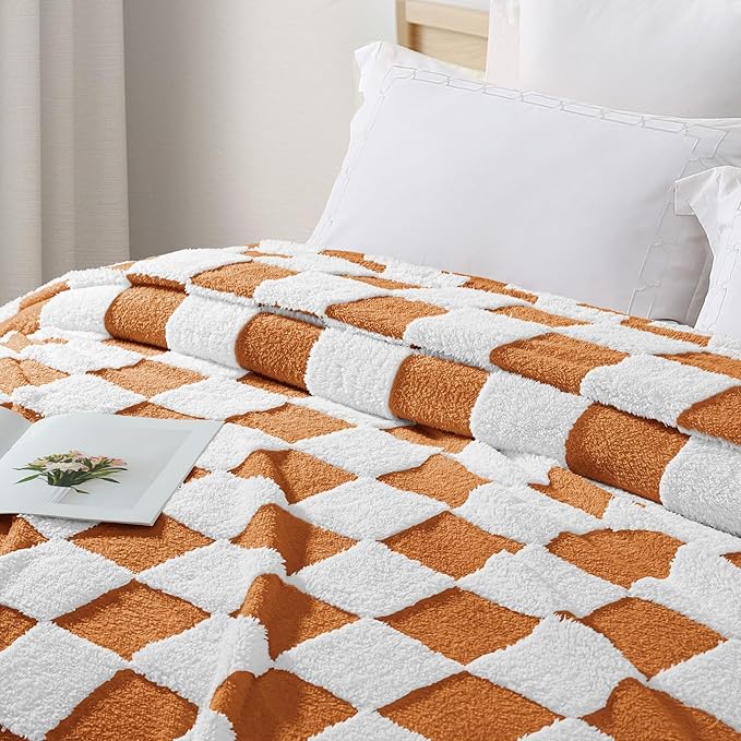 Exclusivo Mezcla Fleece Blanket Twin Size, Cozy Lightweight and Fuzzy Checkered Blankets for Couch or Bed, Suitable for All Seasons, Coral Orange, 60" x 80"