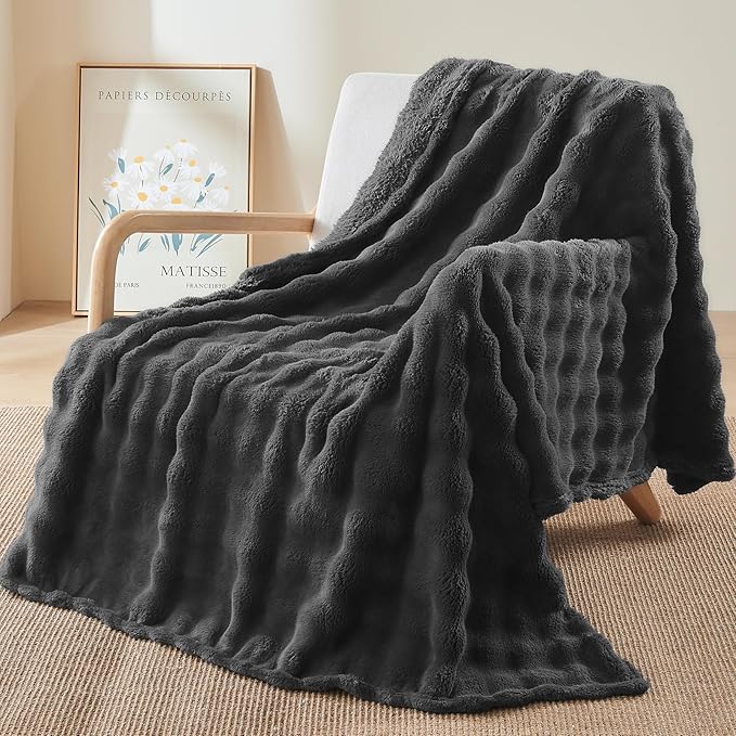 NEWCOSPLAY Throw Blanket for Couch Dark Grey Super Soft Flannel Fleece 3D Bubble Lightweight Bed Blanket All Season Use (Dark Grey, Throw(50"x60"))