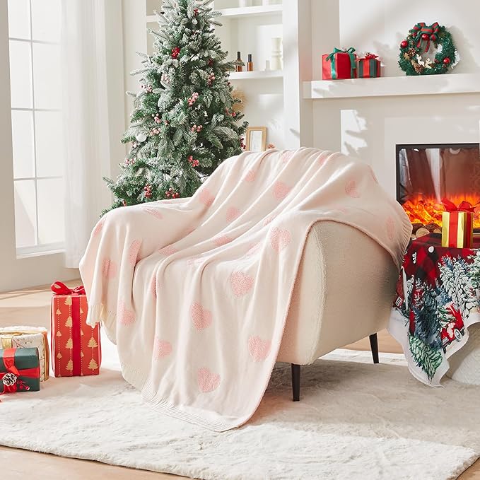 CozeCube Valentine's Day Love Heart Throw Blanket, Super Soft Romantic Fullfy Microfiber, Reversible Featival Blankets for Couch Bed Sofa, Warm Knit Christmas Decorative Gift Blankets, Pink 60"X80"