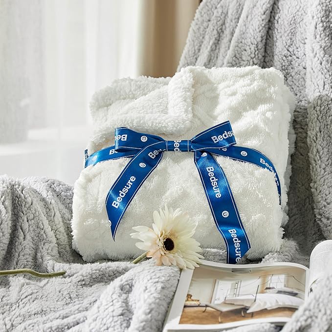 Bedsure Gentlesoft Sherpa Fleece Throw Blanket for Couch - Fluffy & Cozy Cable Jacquard Tufted Throw for Women Gift, Thick and Warm Christmas Blanket for Winter, Cream, 50x60 Inches