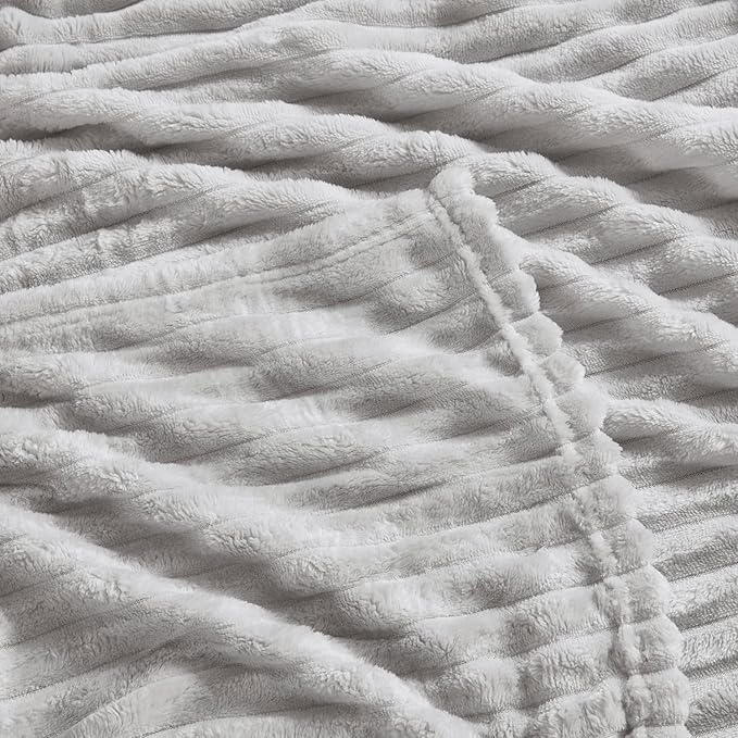 Nestl Blanket Twin Size for Bed - Cozy Warm Fuzzy Blankets for Women, Plush Small Fleece Throws for Girls - Silver Grey, 66 x 90 Inches